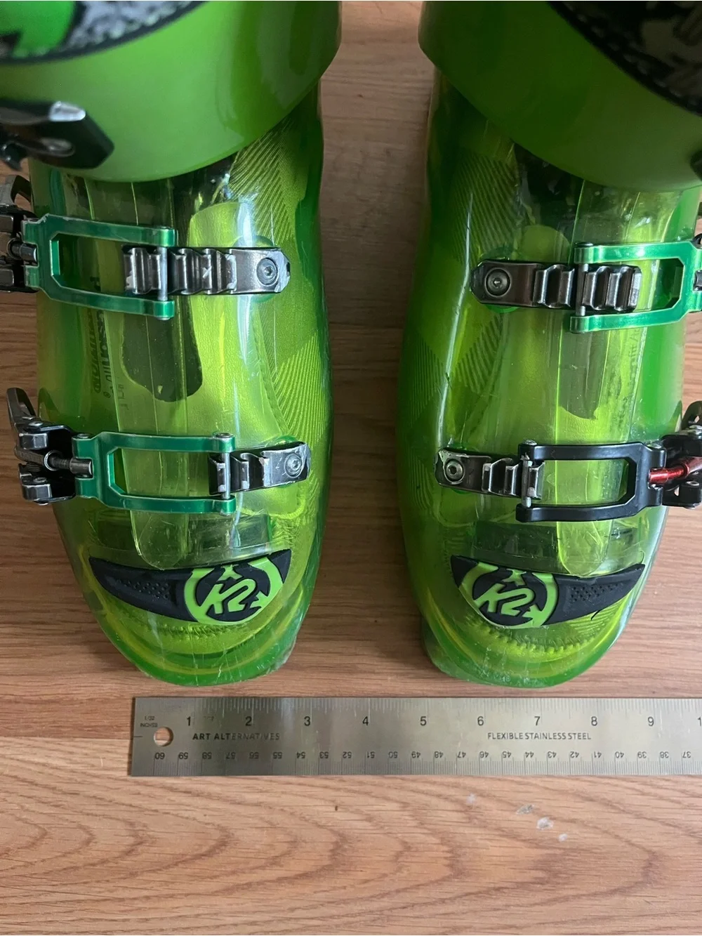 Pinnacle 130 Men's AT Ski Boots - Neon Green (100 mm)